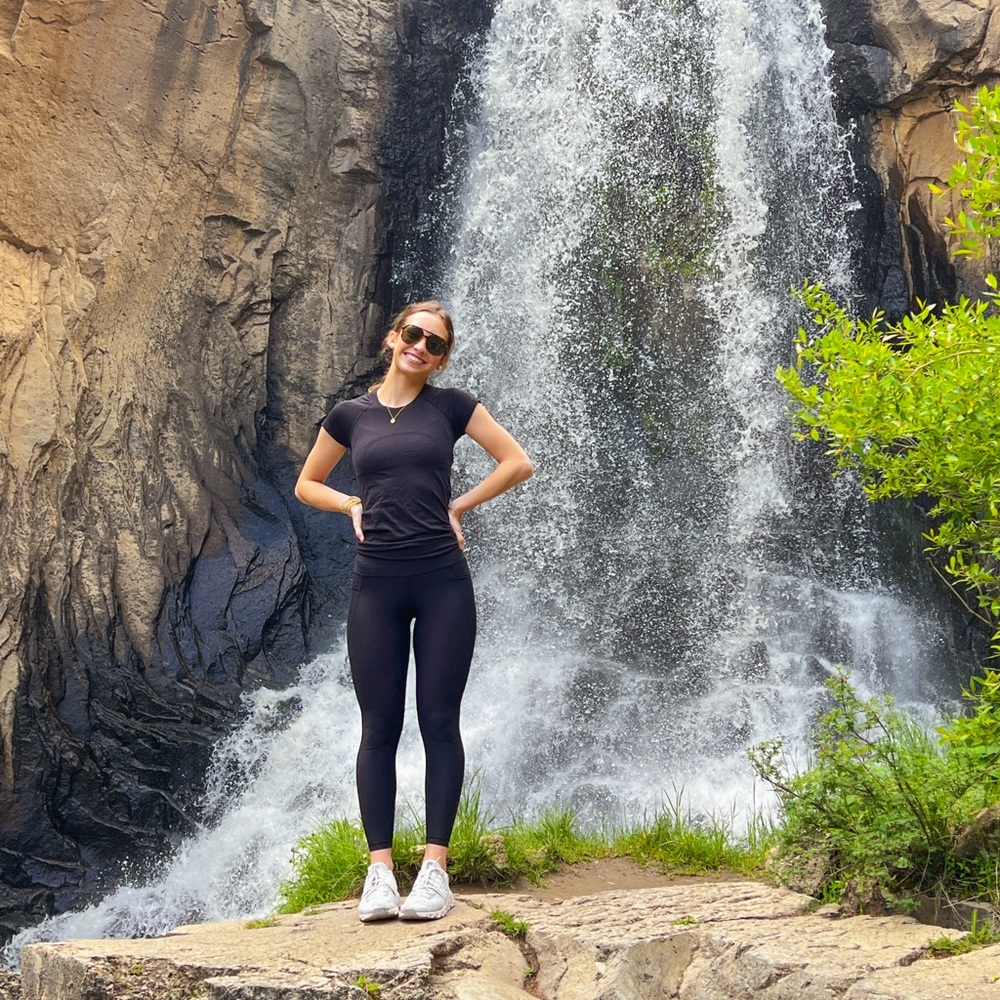 Meet your Posher, Ally